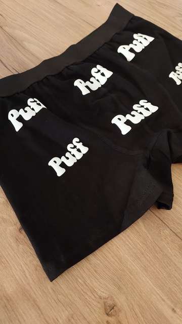 Puff yazılı baskılı erkek boxer giyilmemiş hali