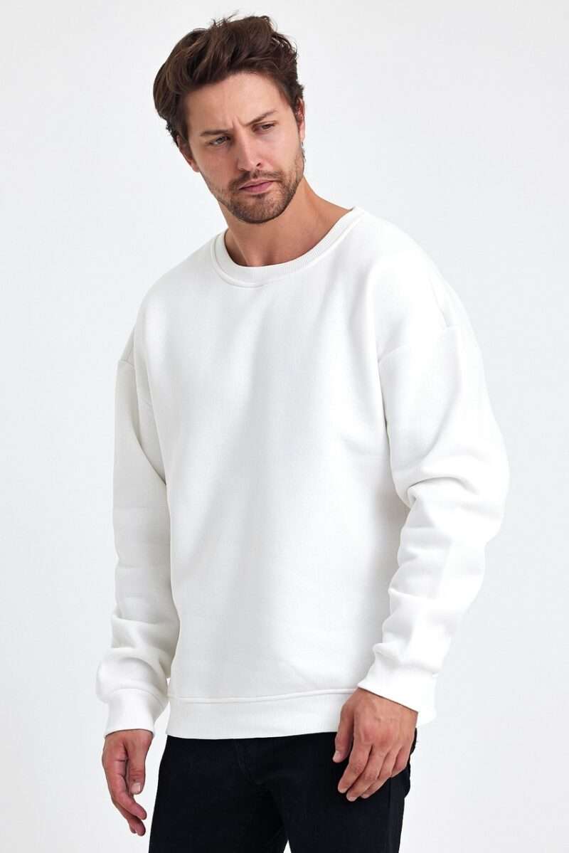 Ekru oversize kapüşonsuz sweatshirt yakın çekim - natural renk sweatshirt modeli