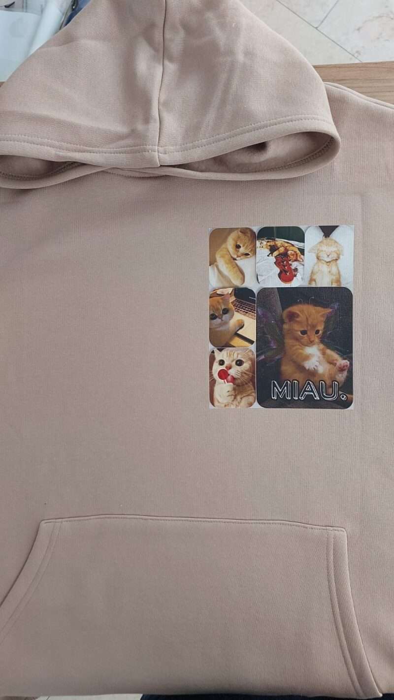 Baskılı sweatshirt örnek görsel - vibrant renkli sweatshirt tasarımı